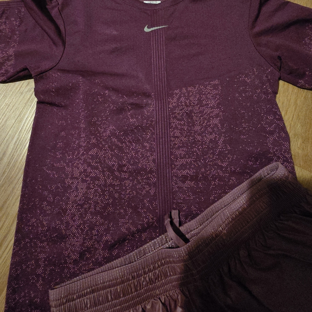 Nike Purple Athletic Set - Picture 5 of 16
